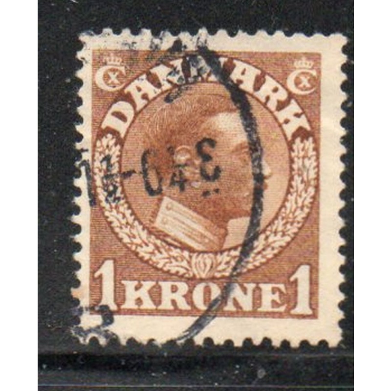 Denmark Sc 132 1913 1 kr  yellow brown Christian X stamp  used